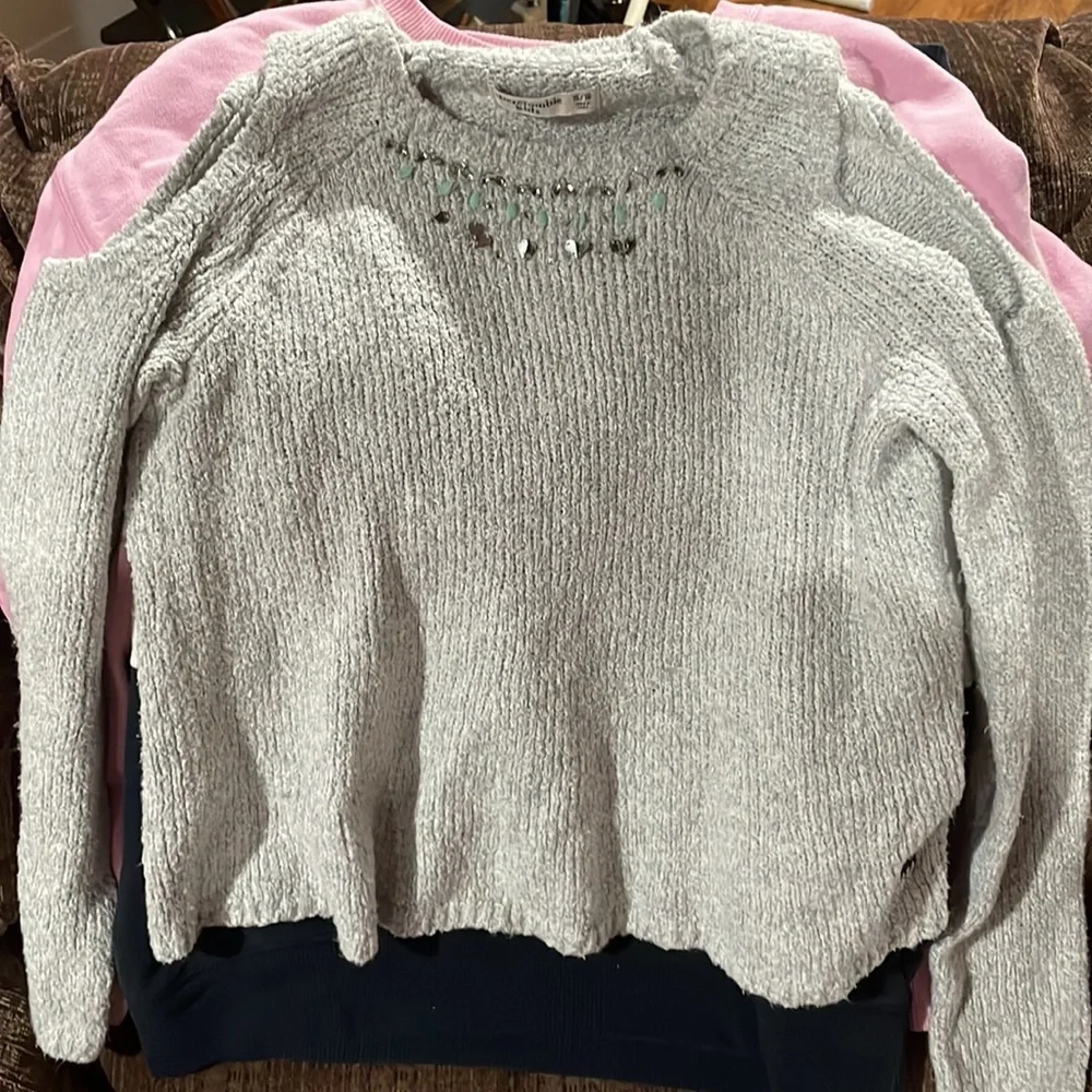 Abercrombie tops - Picture 6 of 7